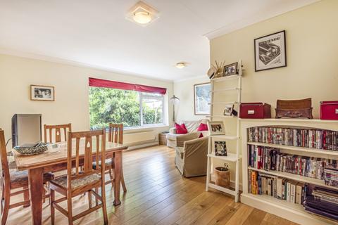 2 bedroom flat to rent, Hayne Road Beckenham BR3