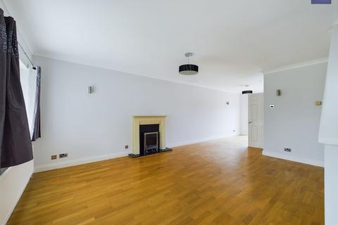 11 Askrigg Close, Blackpool, FY4 5RE