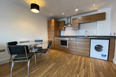 2 bedroom apartment to rent, Chapel Street, Salford M3