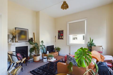 2 bedroom flat to rent, Ormond Terrace, Cheltenham, GL50