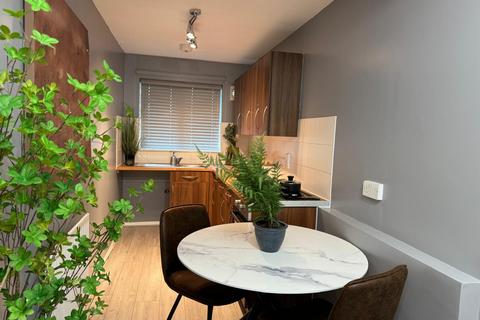 2 bedroom flat to rent, Danziger Way, Borehamwood, WD6