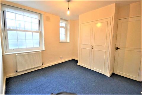 2 bedroom flat to rent, Emlyn Gardens, London W12