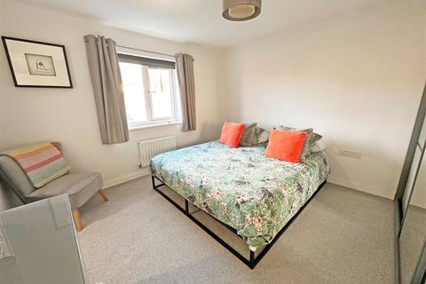 8 Meadow Crescent, Tidbury Green, Solihull, B90 1UY