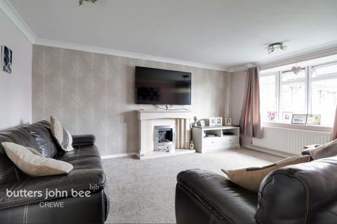 5 bedroom detached house for sale, Stanier Close, Crewe