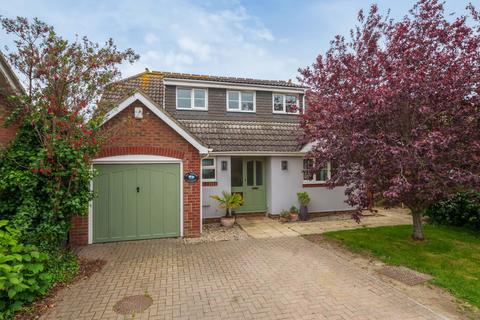 3 bedroom detached house for sale, Victoria Road, Hayling Island, PO11