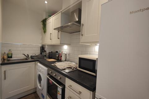 1 bedroom flat to rent, Church Street, Ossett, West Yorkshire, UK, WF5