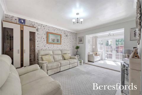 14 Retford Road, Romford, RM3 9LX