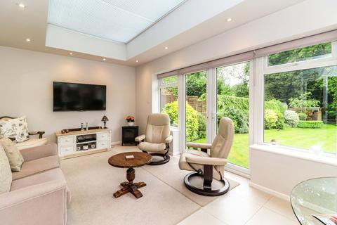 4 bedroom semi-detached house for sale, Heath Road, Beaconsfield, HP9