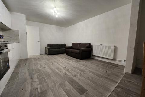 3 bedroom flat to rent, Northumberland Grove, White Hart Lane, N17