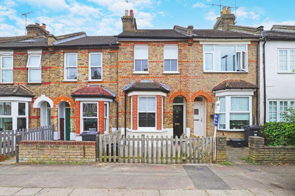 Woodford Green, Woodford Green IG8 2 bed terraced house for sale £450,000
