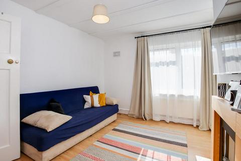 2 bedroom flat for sale, Brassie Avenue, Acton, W3
