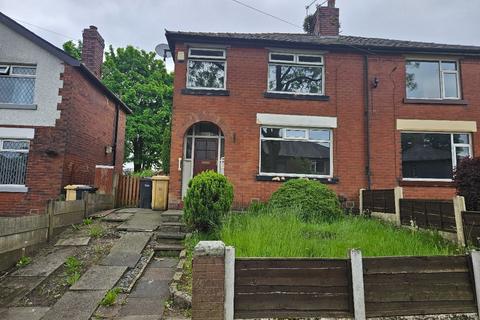 3 bedroom semi-detached house to rent, Carnation Road, Farnworth, Bolton, BL4
