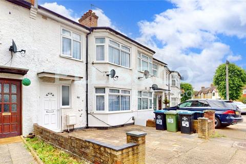 3 bedroom terraced house to rent, Central Road, Wembley, HA0