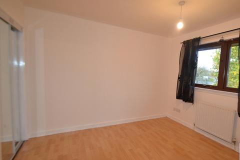 3 bedroom end of terrace house to rent, Glen Orchy Place, Darnley, Glasgow, G53