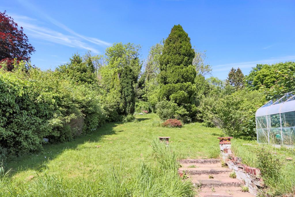 Chaldon Way, Coulsdon 2 bed detached bungalow for sale £450,000