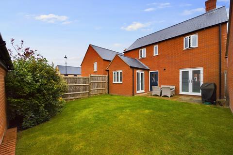 3 bedroom detached house for sale, Wetherby Drive, Towcester, NN12
