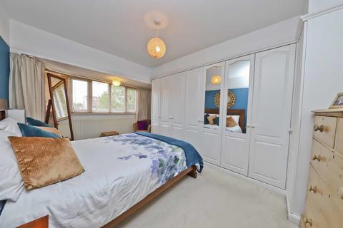 354 Field End Road, Ruislip, HA4 9PG
