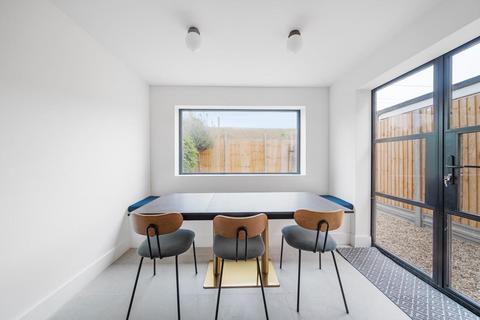 73 Ravenshaw Street, London, NW6 1NP