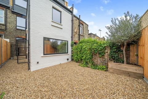 73 Ravenshaw Street, London, NW6 1NP