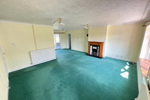 3 bedroom detached bungalow for sale, NARBOROUGH - 3 Bed Bungalow in Cul-De-Sac Position