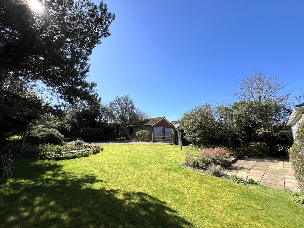 OLD HUNSTANTON Detached Residence... 5 bed chalet for sale £900,000