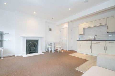 2 bedroom apartment to rent, High Street, Pinner HA5