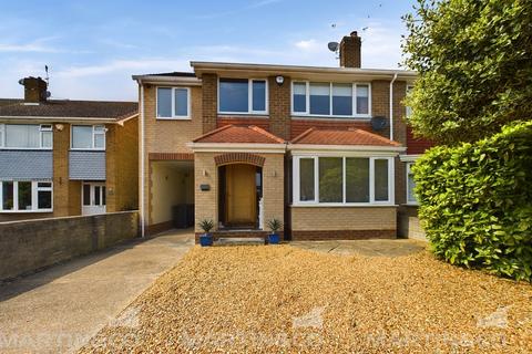 4 bedroom semi-detached house for sale, Rosewood Drive, Barnby Dun
