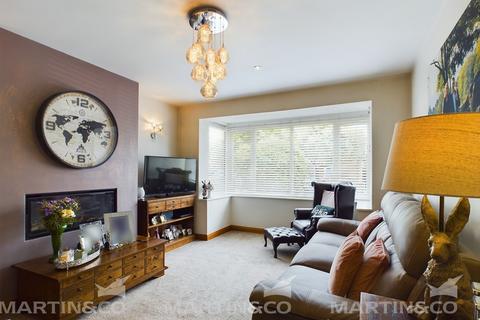 4 bedroom semi-detached house for sale, Rosewood Drive, Barnby Dun