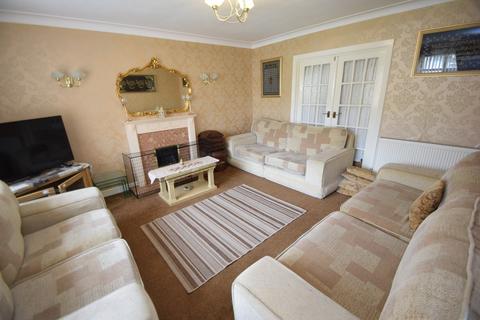 4 bedroom detached house for sale, Deanwood Walk, Bradford BD15