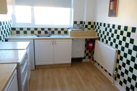2 bedroom apartment to rent, Beaulieu Court, Basingstoke RG21