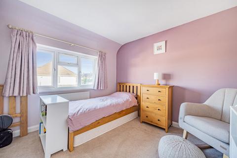 66 Culvers Avenue, Carshalton, SM5 2BL