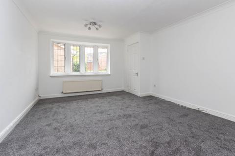 3 bedroom detached house to rent, Medway Drive, Wellingborough NN8