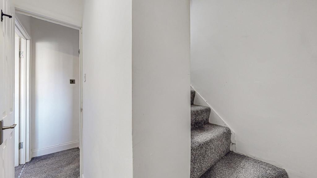 23-print-56 Glanderston Drive 37