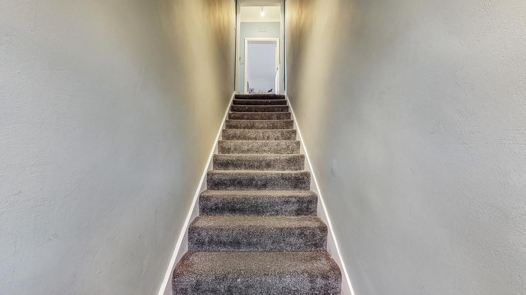 6-print-56 Glanderston Drive 18