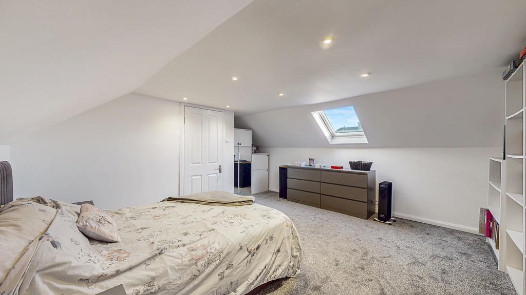 25-print-56 Glanderston Drive 34
