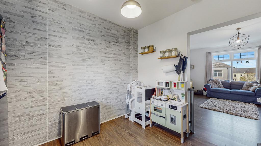 15-print-56 Glanderston Drive 26