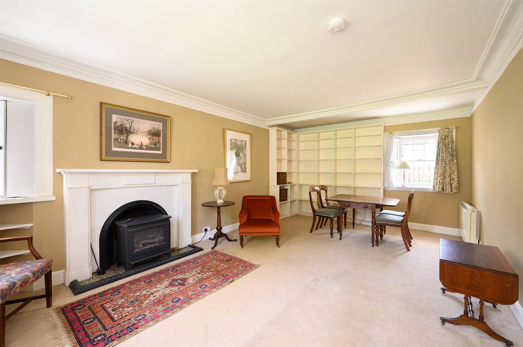 Sitting/Dining Room