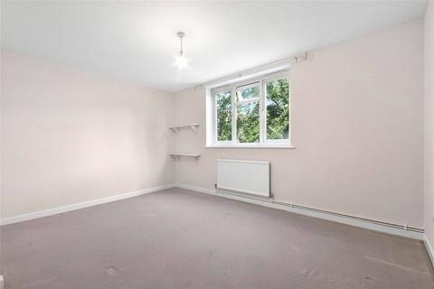 2 bedroom flat to rent, Fawcett Close, Clapham Junction, London, SW11