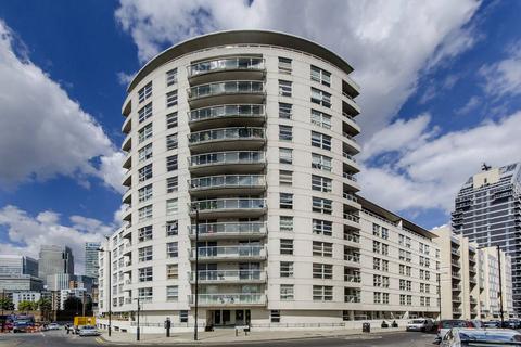 2 bedroom flat to rent, Corona Building, Canary Wharf, London, E14