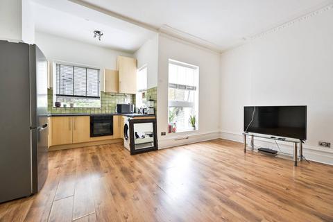 1 bedroom flat to rent, Crookham Road, Parsons Green, London, SW6