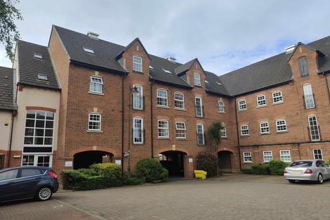 2 bedroom penthouse to rent, Cordwainers Court, Chorley PR7
