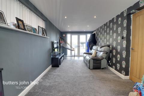 5 bedroom detached house for sale, Teagues Crescent, Telford