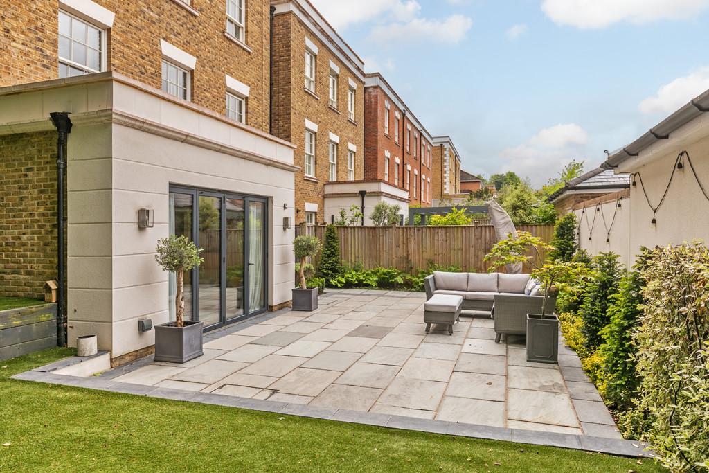 Belgarum - 7 William Place, 49 Chilbolton Avenue S