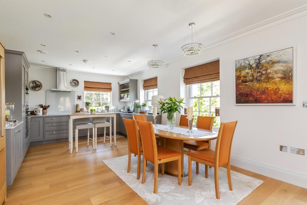 Belgarum - 4 Connaught Square SO22 5 QQ-31