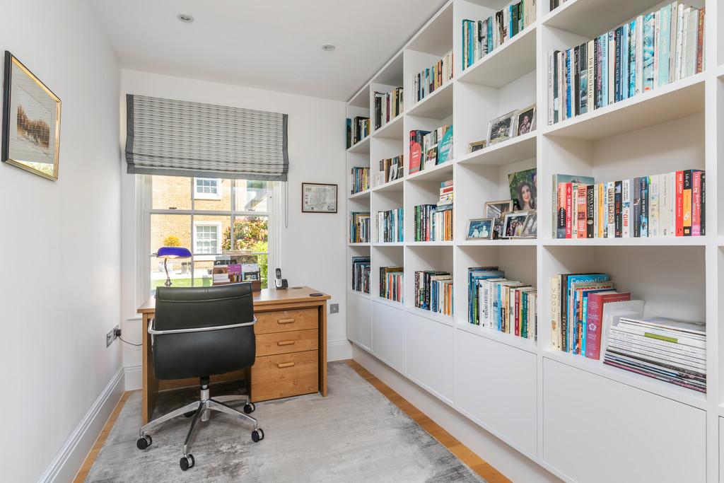 Belgarum - 4 Connaught Square SO22 5 QQ-43