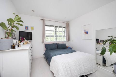 2 bedroom flat for sale, Treadway Street, Bethnal Green, London, E2
