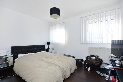 3 bedroom flat to rent, Commercial Street, Spitalfields, London, E1