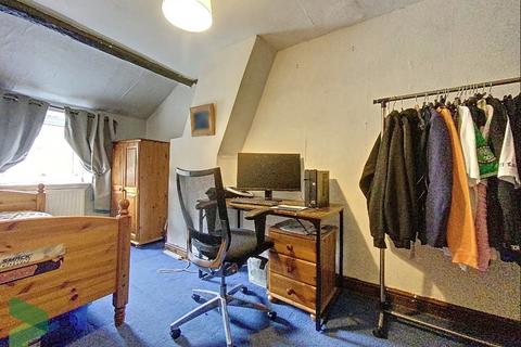 16 Farmers Row, Blackburn, BB2 4NN