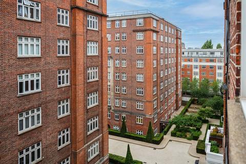 2 bedroom flat to rent, Hall Road, St John's Wood, London, NW8