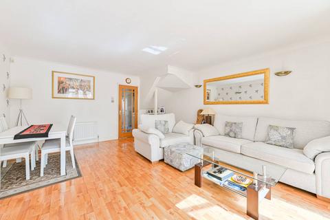 4 bedroom terraced house for sale, Guildersfield Road, Streatham Common, London, SW16